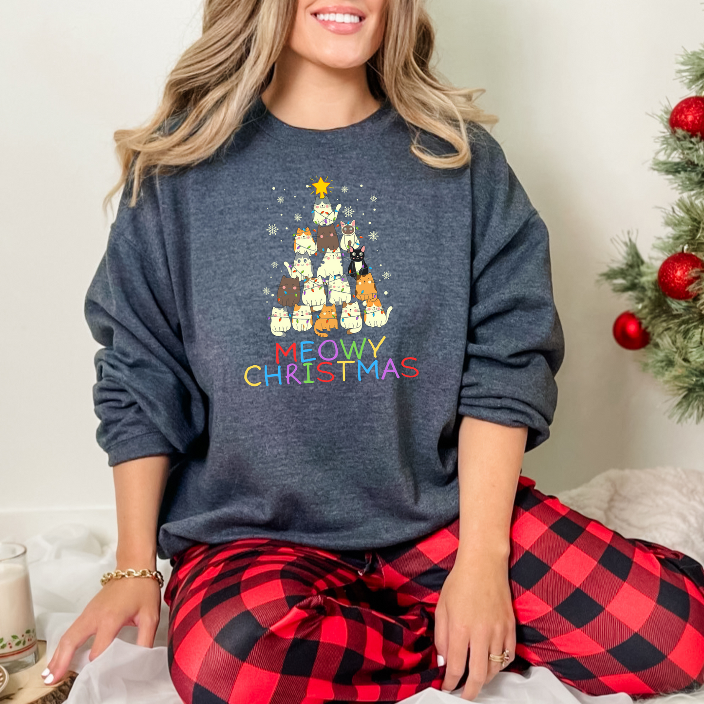 Meowy Christmas Unisex Heavy Blend™ Crewneck Sweatshirt